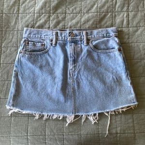 LEVI’S MINI SKIRT - RAW HEM